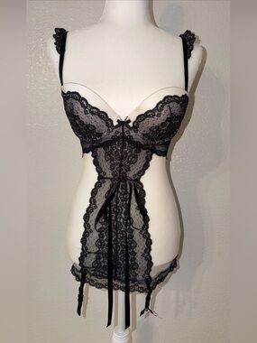 Victoria's Secret Lingerie Top Bra Bustier 34C Black White Pushup Lace Mesh